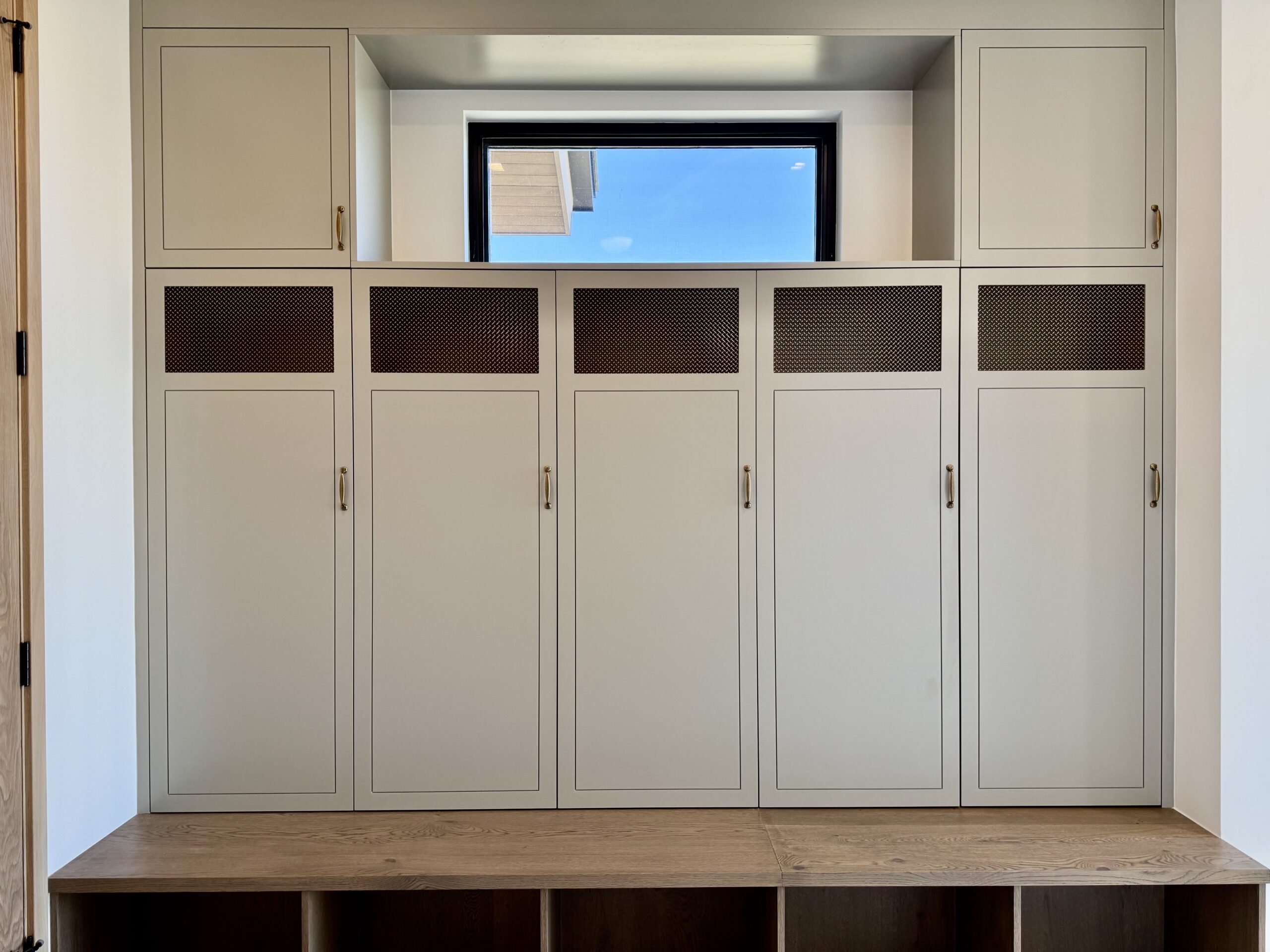 mud room, custom cabinets for mud room, high end custom millwork for luxury homes, locker room