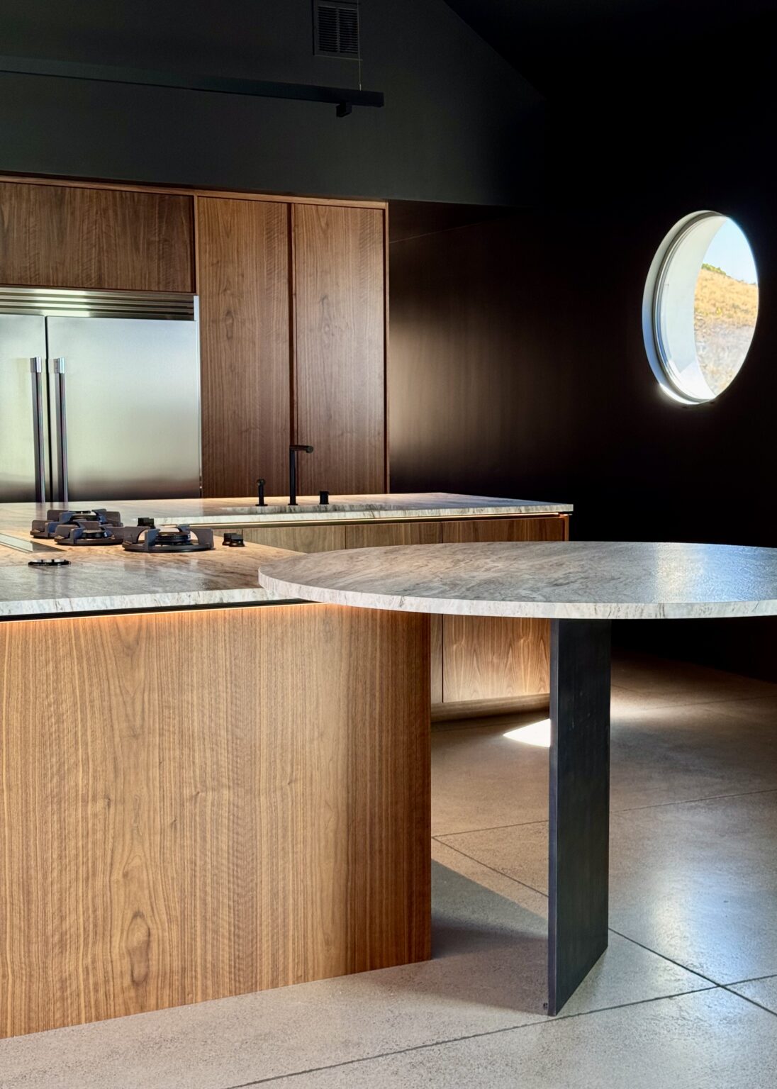 panel-ready appliances, integrated appliances, modern kitchen, luxury kitchen design, custom cabinetry, custom cabinets